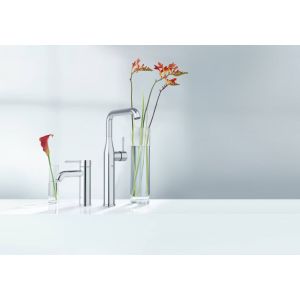 Смеситель для раковины GROHE Essence New 23589001 хром