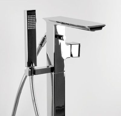 Смеситель Bravat Phillis F656101C-B3-ENG для ванны напольный с душем Смеситель Bravat Phillis F656101C-B3-ENG для ванны напольный с душем