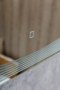 Зеркало BelBagno с LED-подсветкой и сенсорным управлением SPC-LNS-700-700-LED-TCH