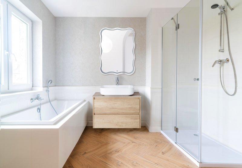 Зеркало BelBagno с LED-подсветкой и сенсорным управлением SPC-OND-600-800-LED-TCH