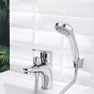 Смеситель для раковины BOOU B8282-1V с душевой лейкой хром Смеситель для раковины BOOU B8282-1V с душевой лейкой хром