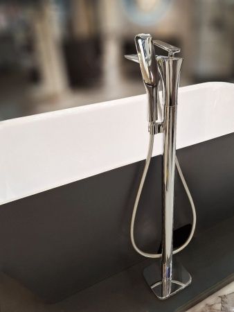 Смеситель для ванны AltroBagno Aperto 020201 Cr хром Смеситель для ванны AltroBagno Aperto 020201 Cr хром