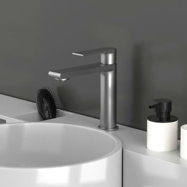 Смеситель для раковины Vincea Vogue VBF-1V1GM однорычажный, вороненая сталь