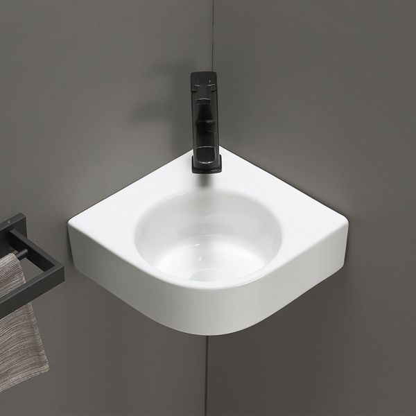 Раковина керамическая Vincea VBS-502, подвесная