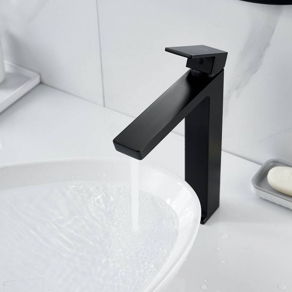 Смеситель для раковины Rose R1811H-1 чёрный матовый