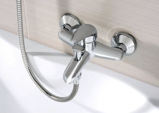 Смеситель Ravak Suzan-SN 022.00/150 X070004 для ванны Смеситель Ravak Suzan-SN 022.00/150 X070004 для ванны