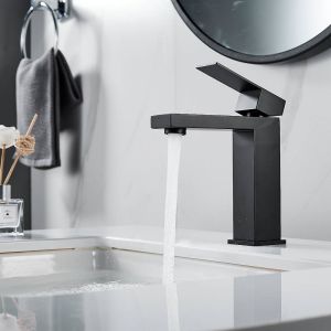 Смеситель для раковины Shevanik S7001H чёрный